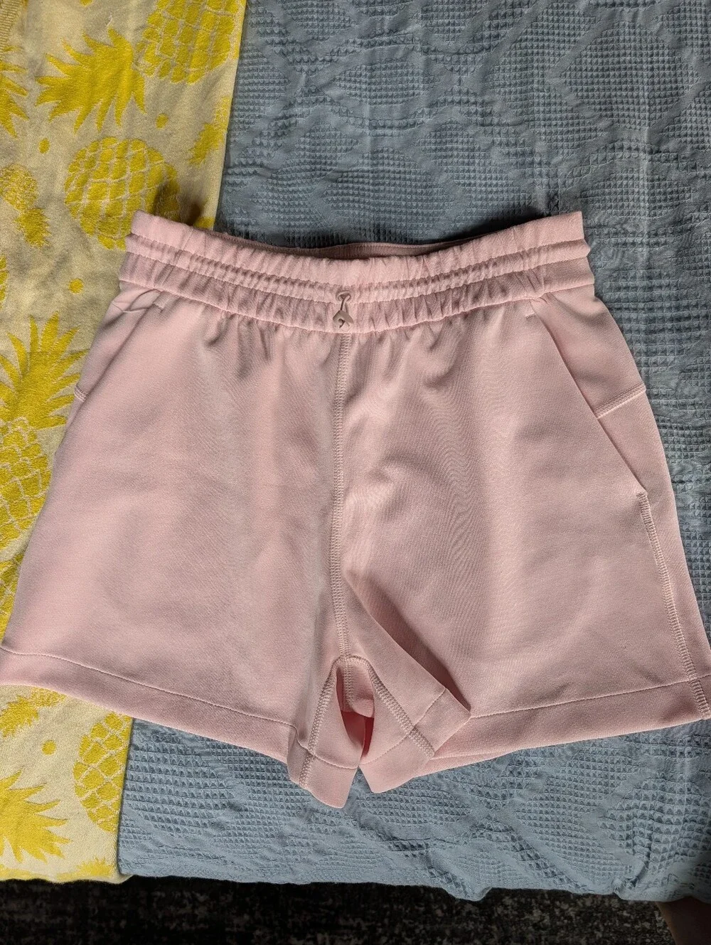 Lululemon🍓SoftStreme Shorts